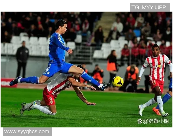 南京足球队在大师赛中的默契配合与战术执行分析 南京足球队在大师赛中的默契配合与战术执行分析